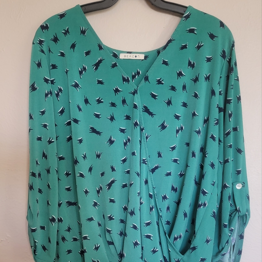 Beacon ladies top